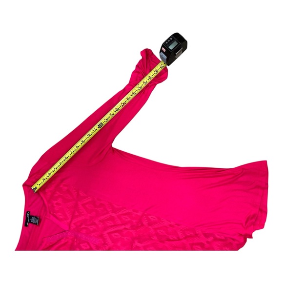 Fuchsia Tunic with Subtle Pattern - Picture 9 of 9